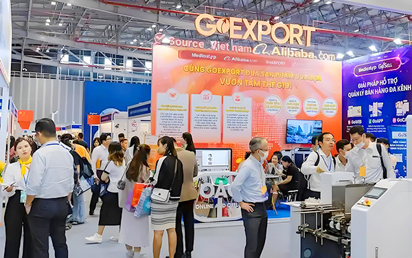 上海展会搭建公司如何平衡色彩和造型来吸引观众？