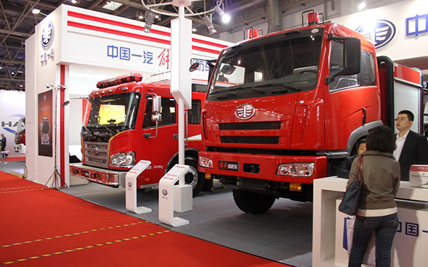 在广州展会布置中，如何提升展台的信息传递效率？