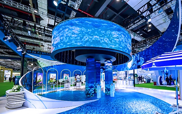 在深圳展台制作中，怎样的视觉引导方式更为有效？